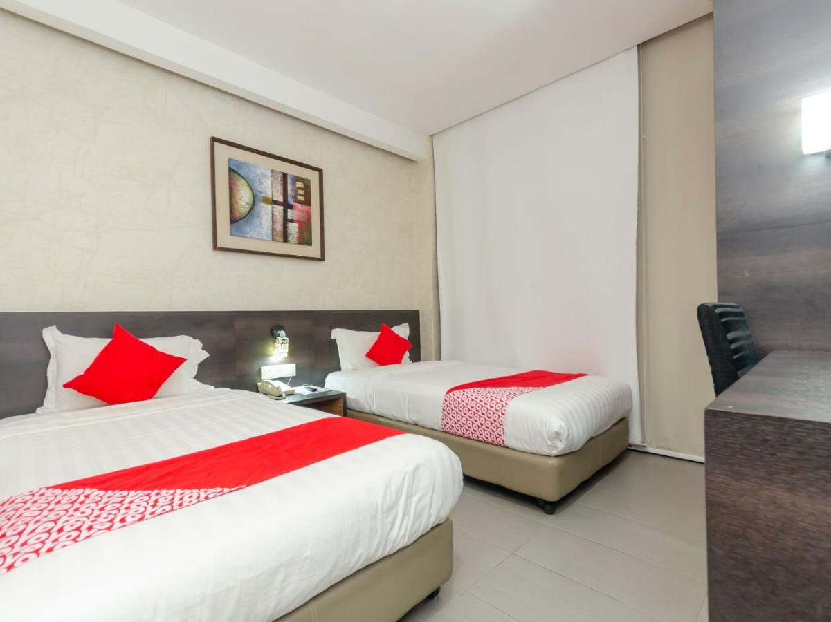 Malacca Oyo 1164 Hotel 906 Kota Laksamana מראה חיצוני תמונה